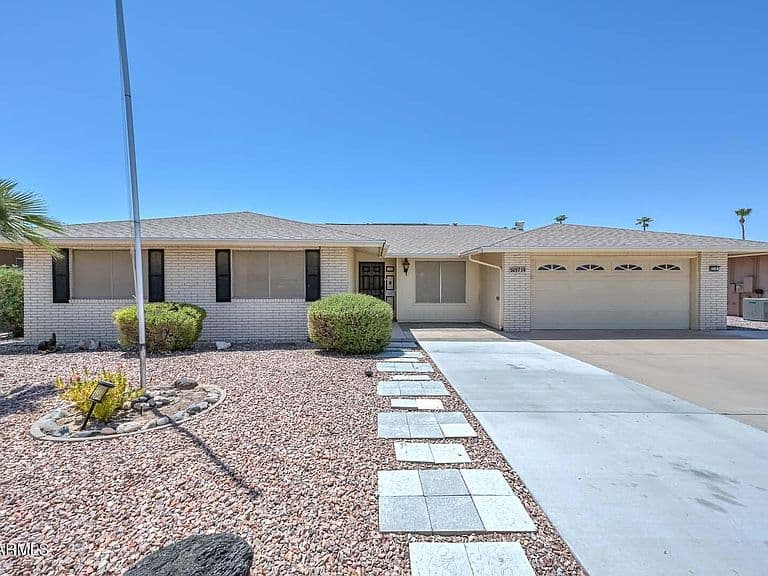 9719 W NEWPORT Drive photo 3