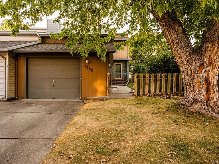 1380 Ridgeway Ave photo 4