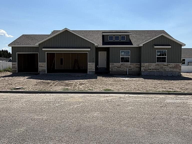 518 Boxwood Dr photo 1