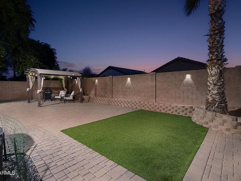 42539 W BUNKER Drive photo 2