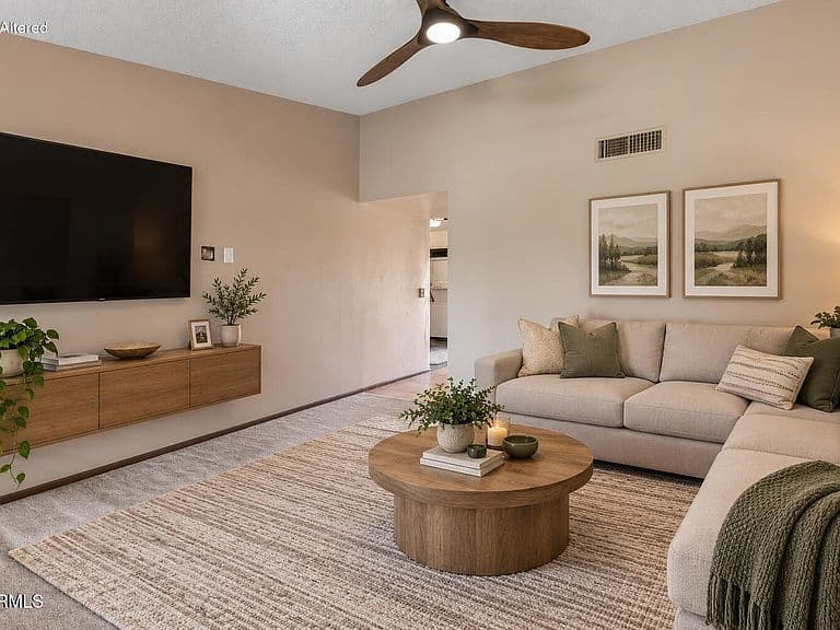 542 E ORAIBI Drive photo 4