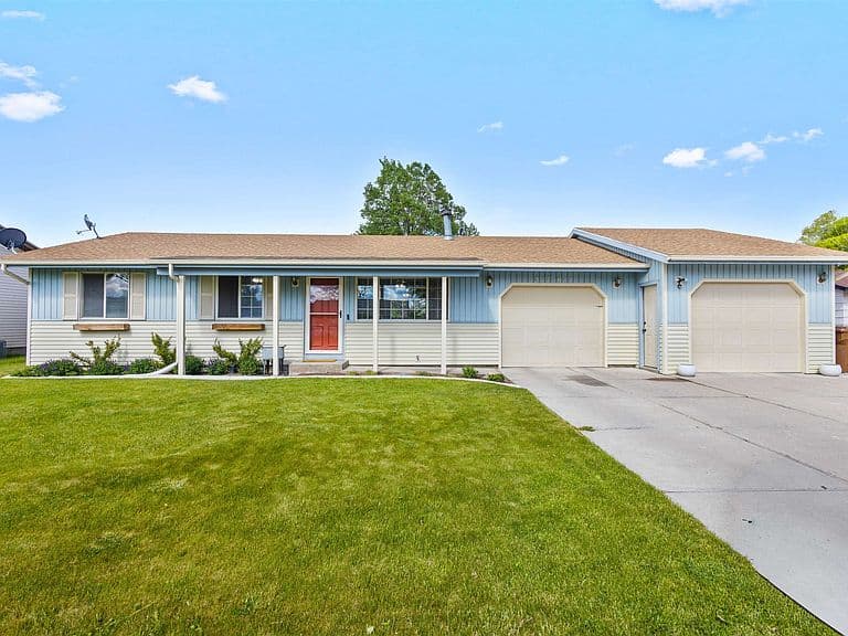 5761 Eve St photo 2