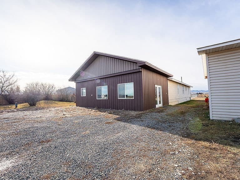 3562 Strandberg Dr photo 2