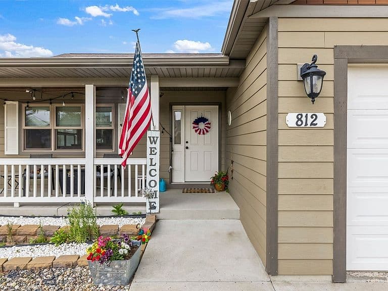 812 Pleiades Pl photo 3