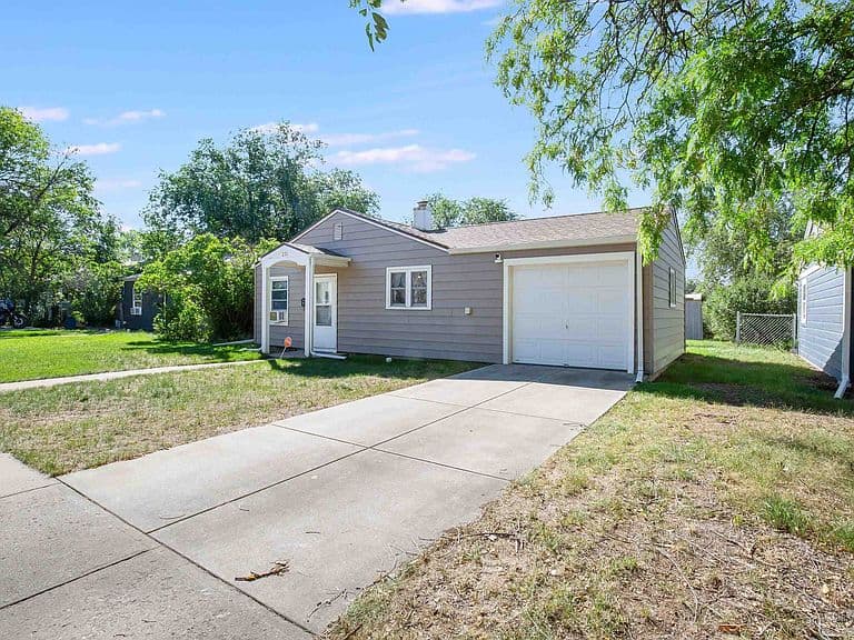231 E Saint Andrew St photo 2