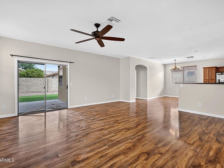 15272 W JACKSON Street photo 3