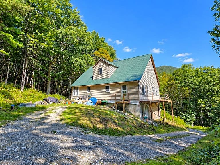 1725 Shaftsbury Hollow Road photo 4
