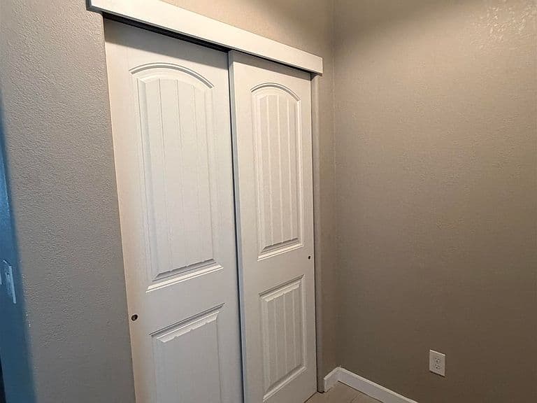 762 Whipsaw Dr photo 3