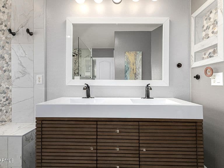 4148 E Amarillo Dr photo 3