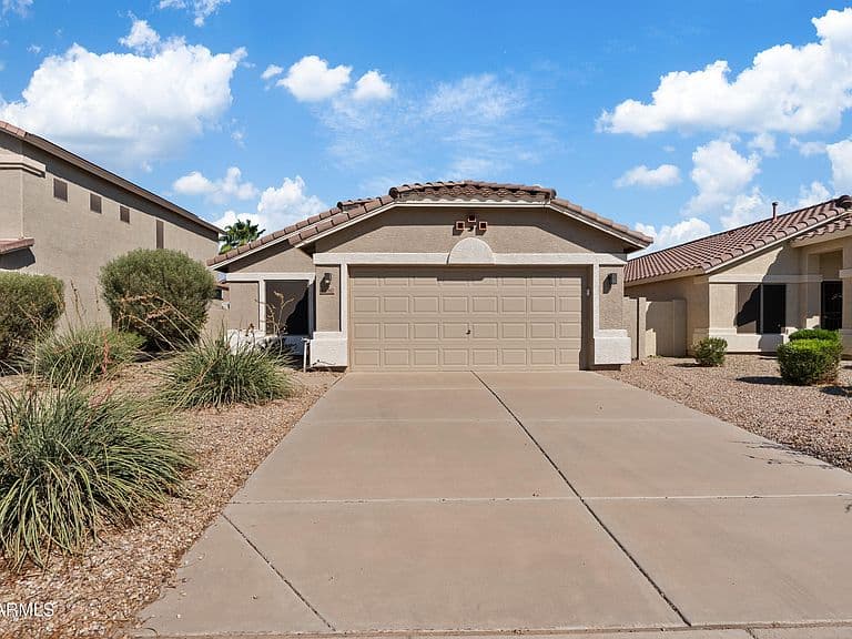 45060 W Portabello Road photo 1