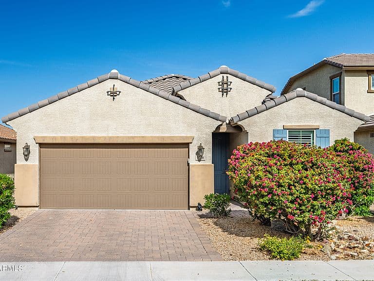 3710 E BRANHAM Lane photo 1