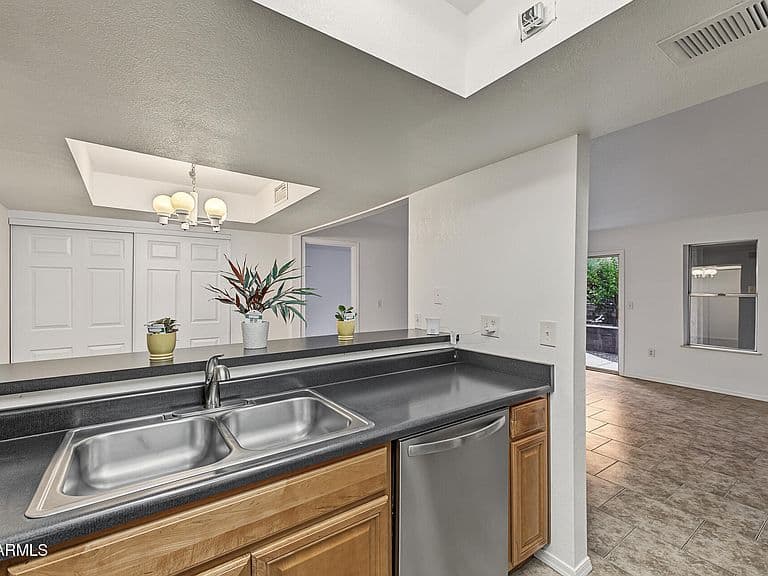 1645 W BASELINE Road #1085 photo 1