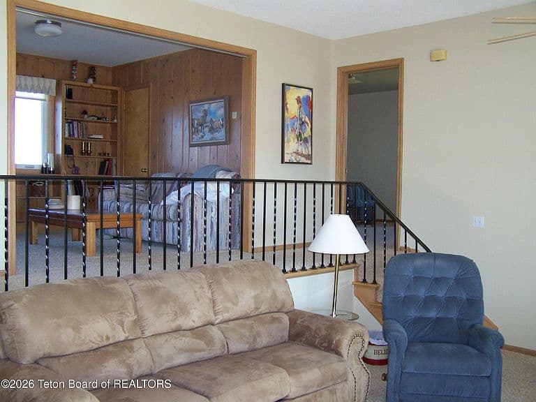 2055 Milleg Ln photo 2
