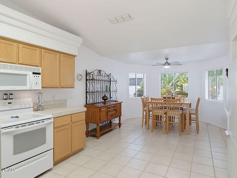 3217 Pioneer Dr photo 5