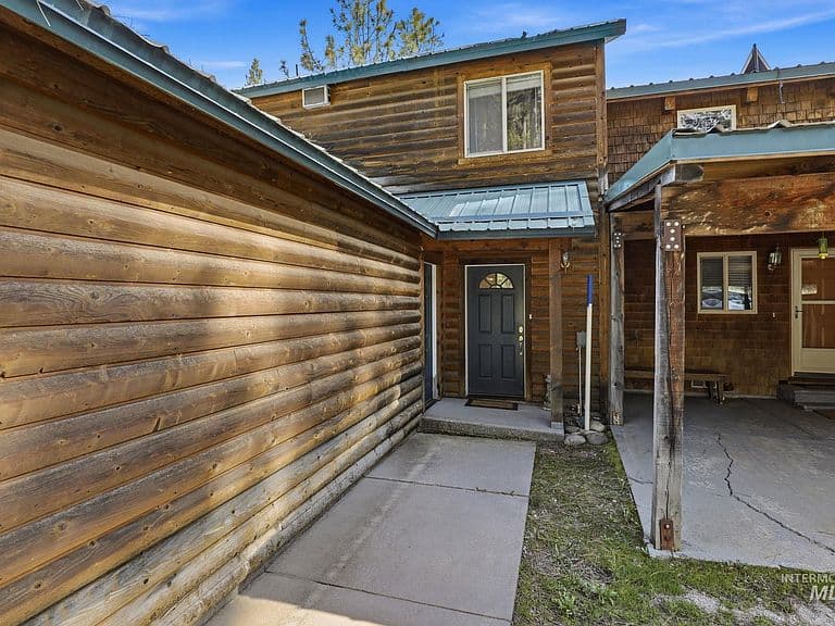 35 Sunrise Dr photo 3
