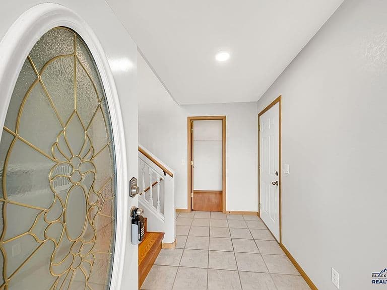 925 Nicole St photo 4