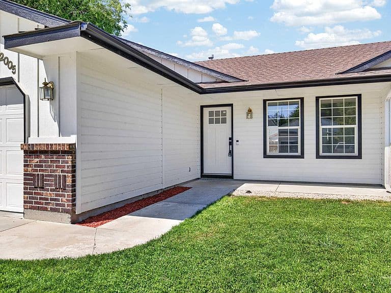 2005 S Crimson Rose Way photo 4