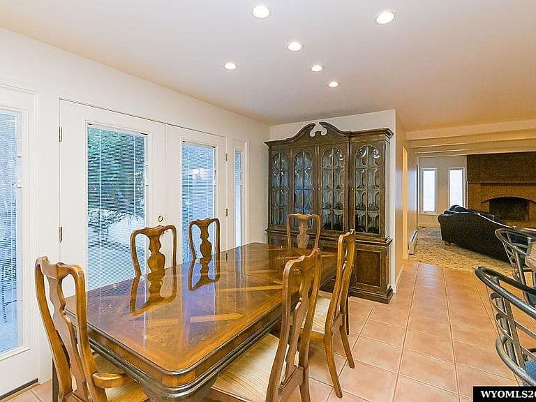 2016 Carson St photo 5