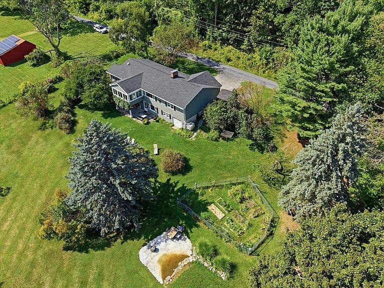 66 Crosier Road photo 1