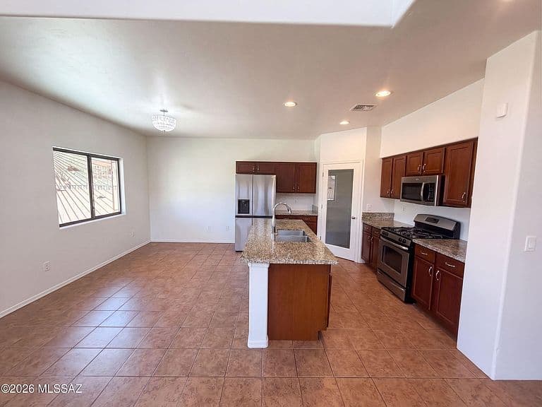 4849 S Albacete Ave photo 2