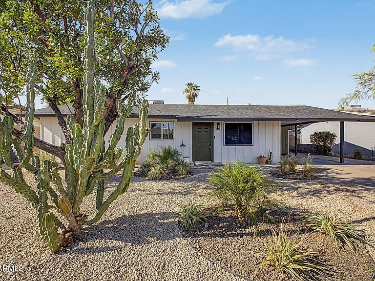 6628 E ASPEN Avenue photo 2