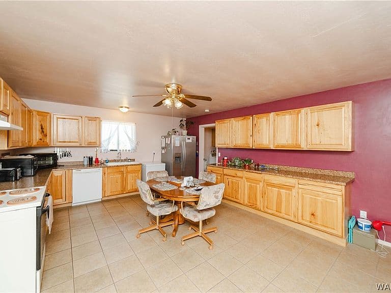 7635 W Abrigo Drive photo 4