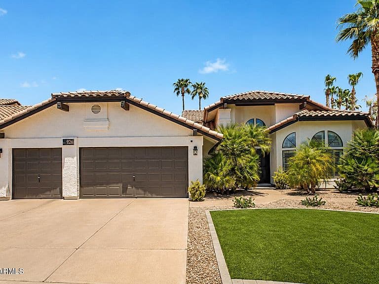 926 W COAST Drive photo 2