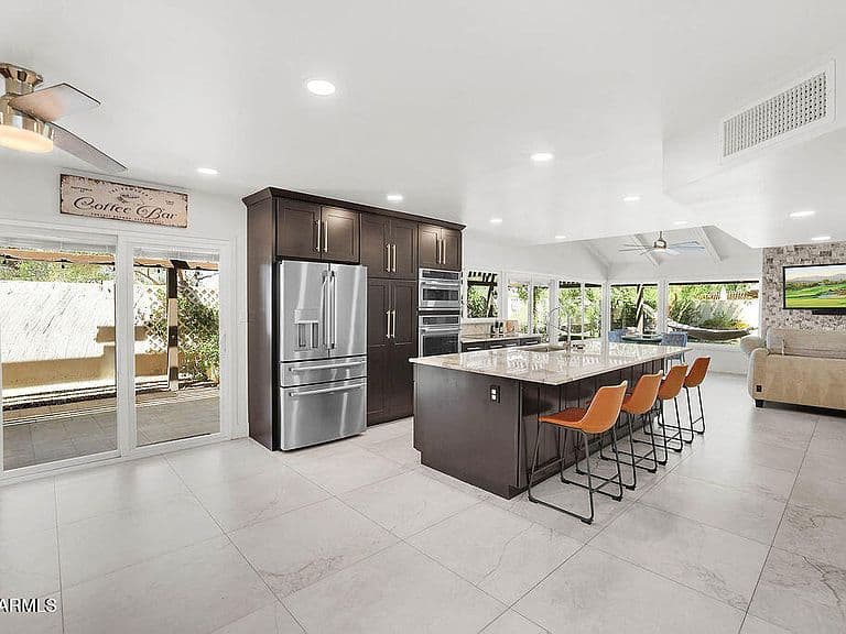 7702 E PALM Lane photo 4