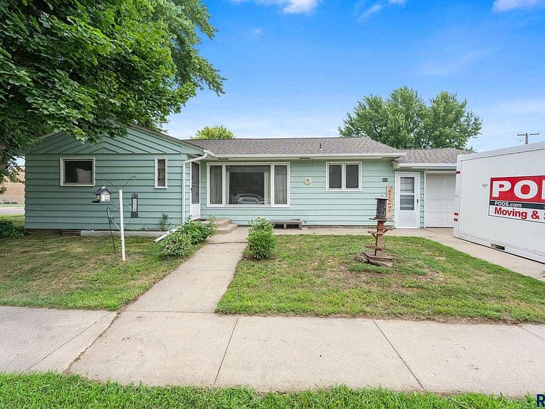 300 E 2nd St photo 1