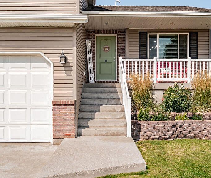 1291 N Hammerstone Dr photo 3