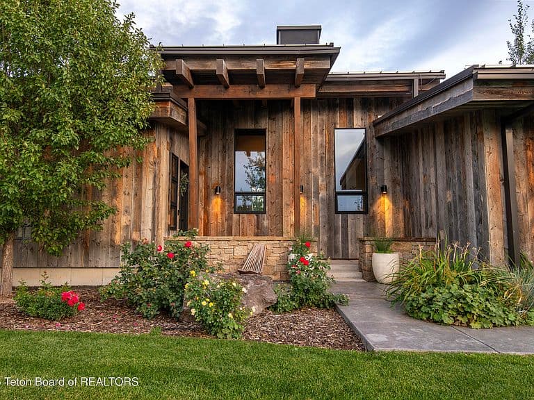 940 Mountain Bluebird Ct photo 4