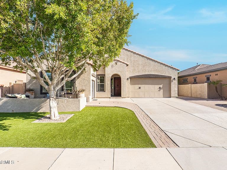 15353 W Westview Drive photo 2