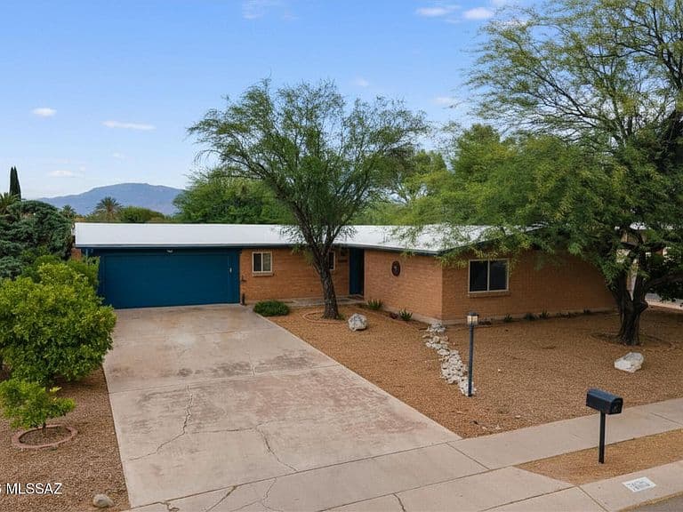 7665 E Adams Dr photo 2