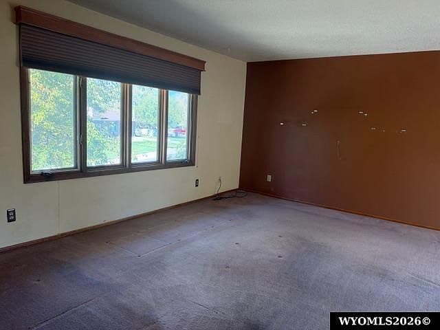 135 Sherwood Cir photo 4