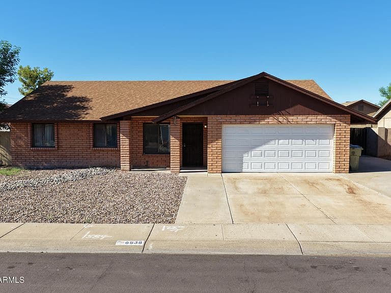 6538 W SUNNYSIDE Drive photo 1