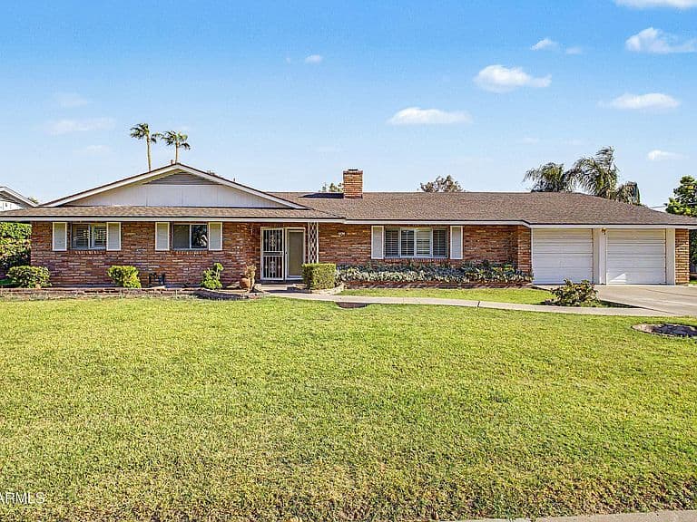 343 E BROADMOR Drive photo 3
