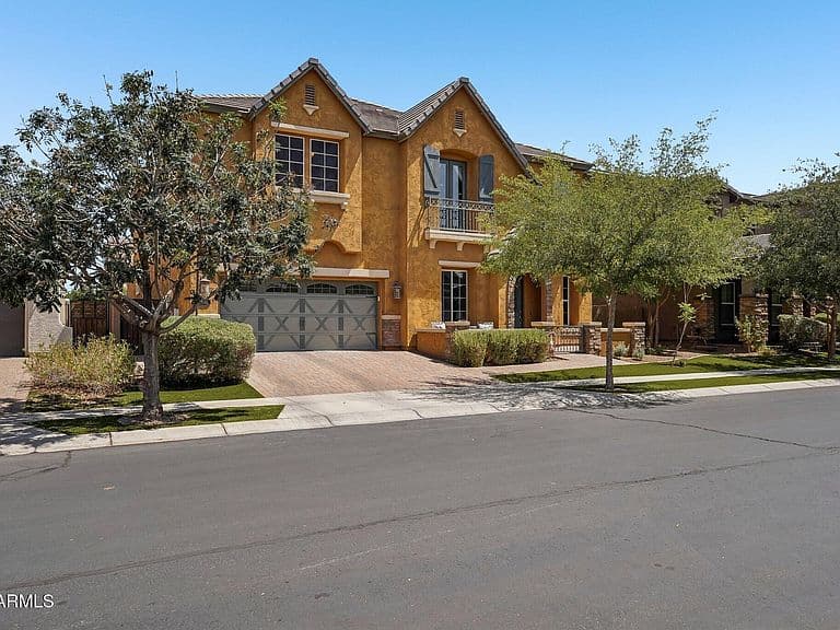 10556 E MENDOZA Avenue photo 3