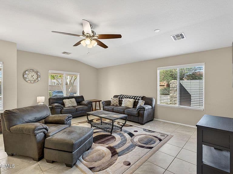29207 N MOUNTAIN VIEW Road photo 5
