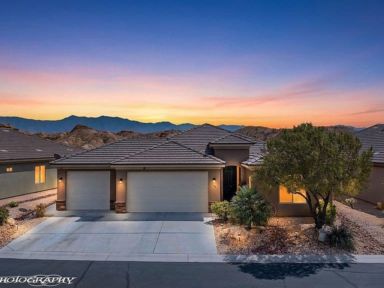 460 Wild Horse Ln photo 1
