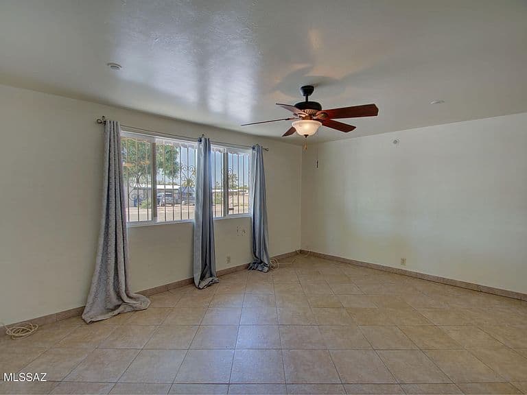 7253 E Eli Dr photo 3