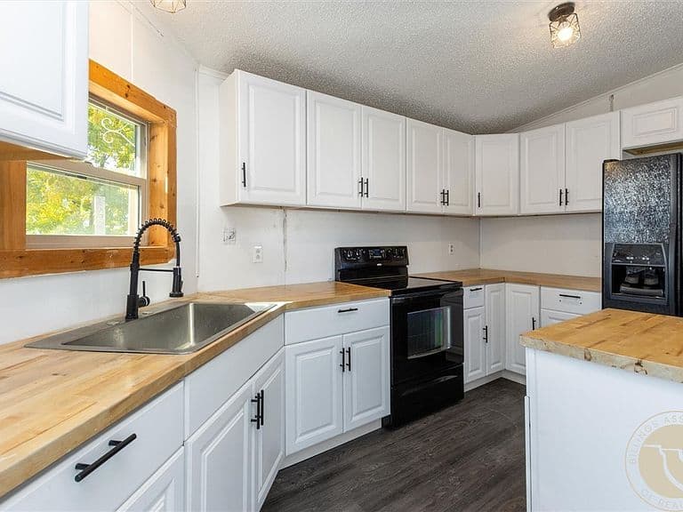 711 Cougar Cir photo 5