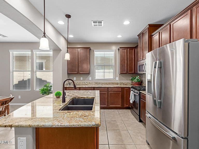 20766 W Valley View Dr photo 5