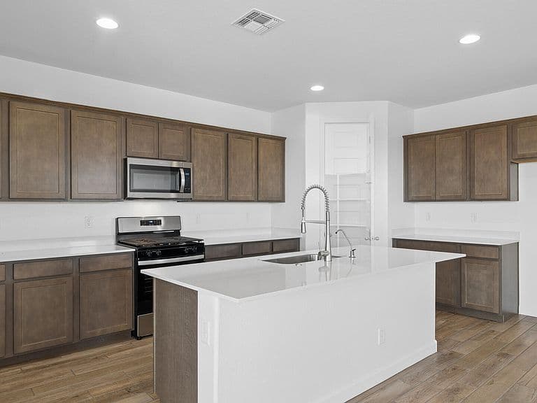 2611 W Solstice Avenue photo 5