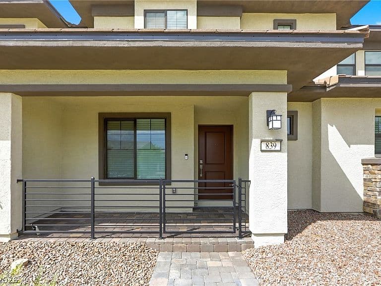 839 Watford Pl photo 3