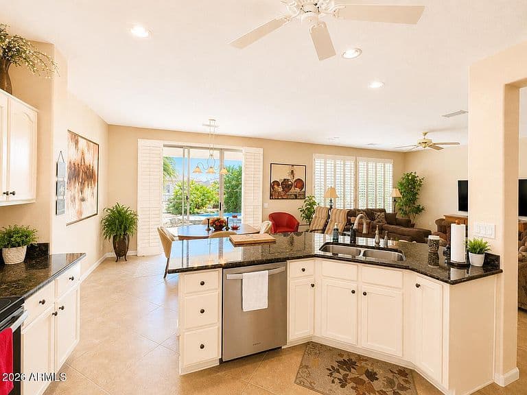 15865 W LAUREL CANYON Court photo 3
