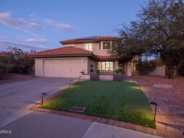 3912 E SHANNON Street photo 1