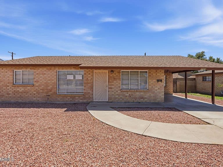 2743 W Ocotillo Road photo 1