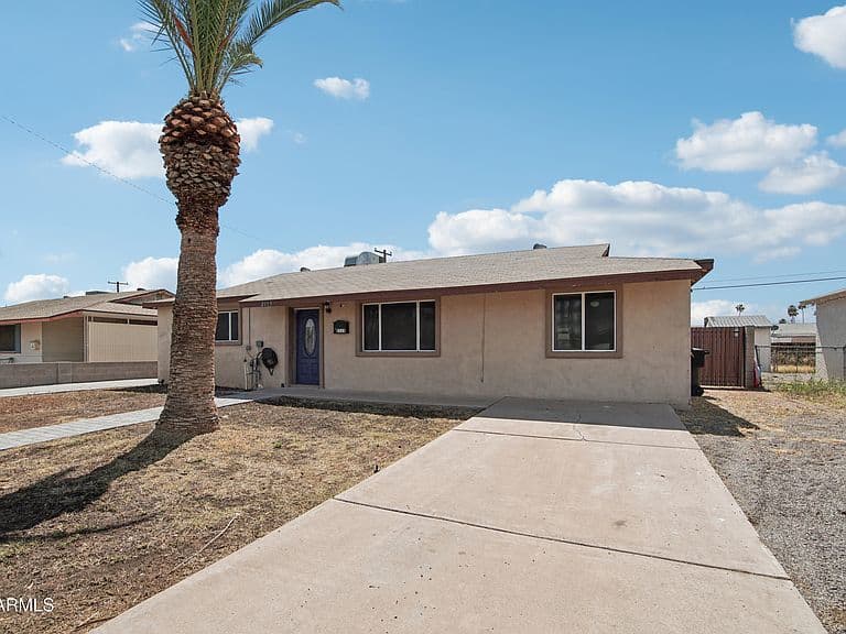 2115 E BIRCHWOOD Avenue photo 3