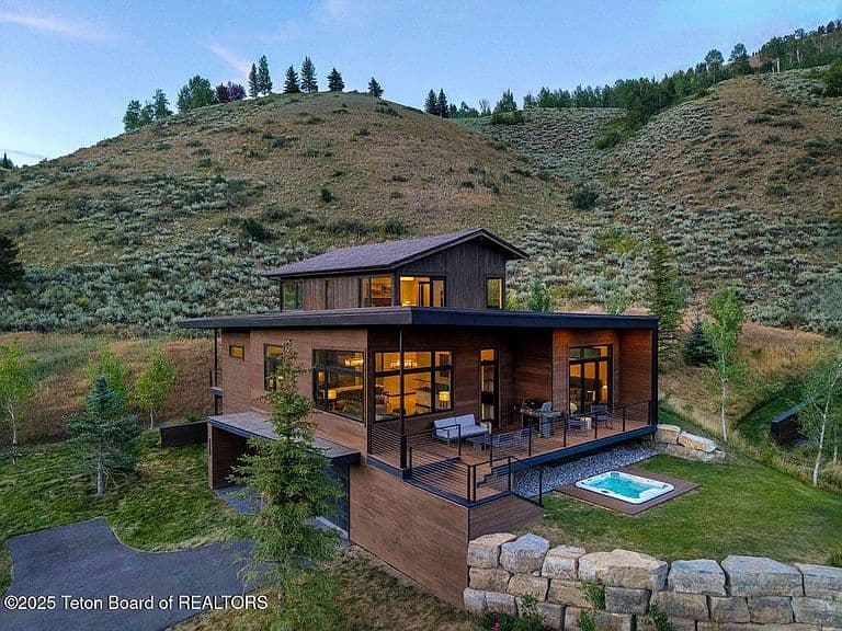14150 Drake Dr photo 2
