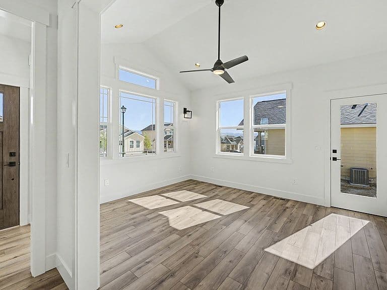 2917 Travis Ave photo 4